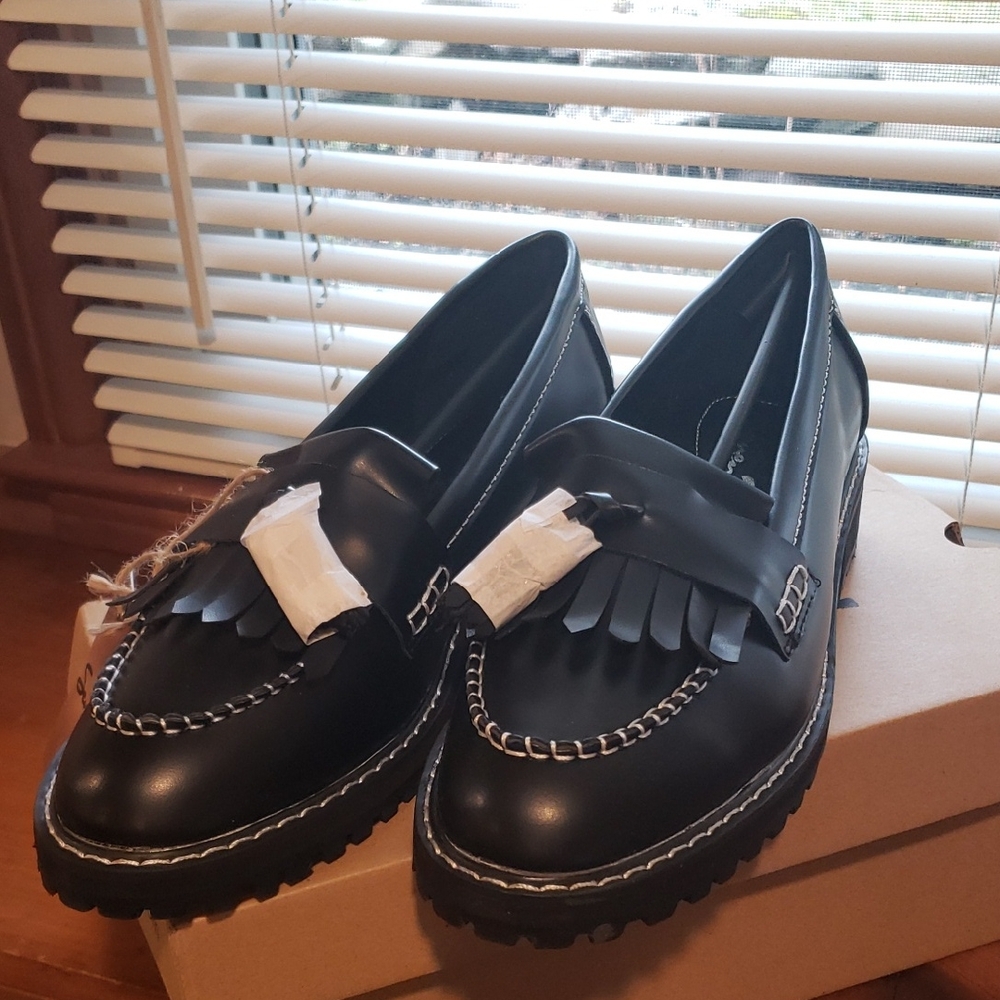 New In Box Seven7 Black Loafers with Lug Sole And Fringe Detail